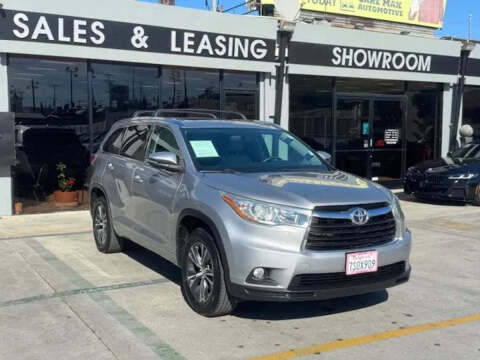 2016 Toyota Highlander XLE FWD photo
