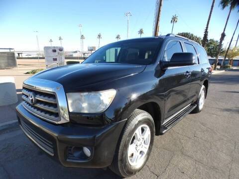 2016 Toyota Sequoia SR5 4WD photo