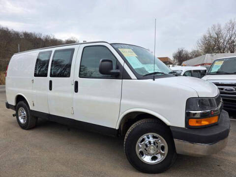 2016 Chevrolet Express Cargo  RWD photo