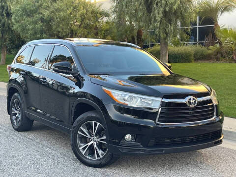2016 Toyota Highlander XLE AWD photo