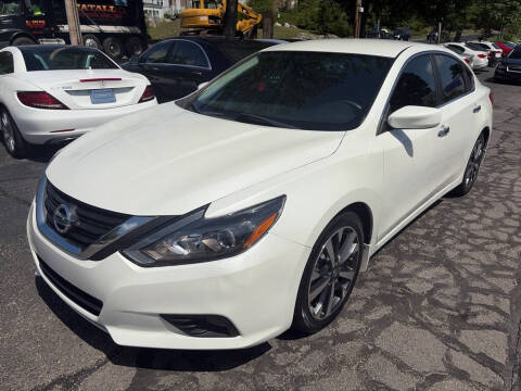 2016 Nissan Altima 2.5 SR FWD photo