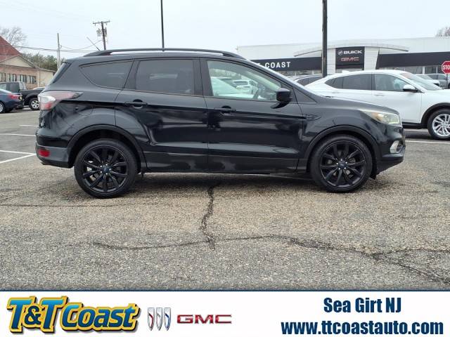 2017 Ford Escape SE FWD photo