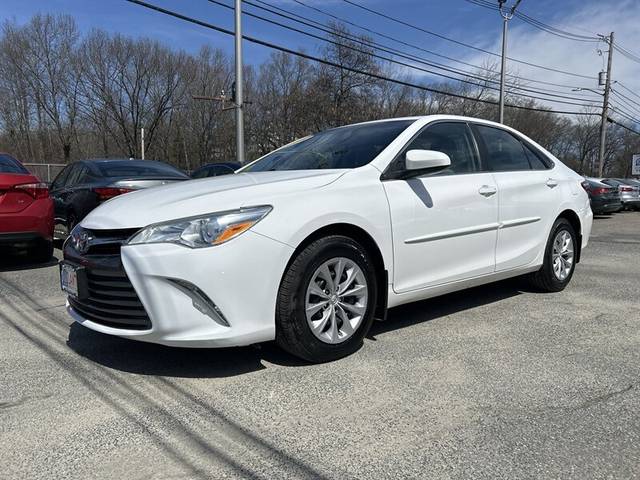2016 Toyota Camry LE FWD photo