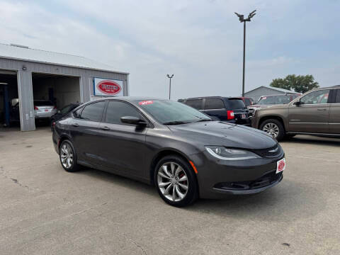 2016 Chrysler 200 S FWD photo