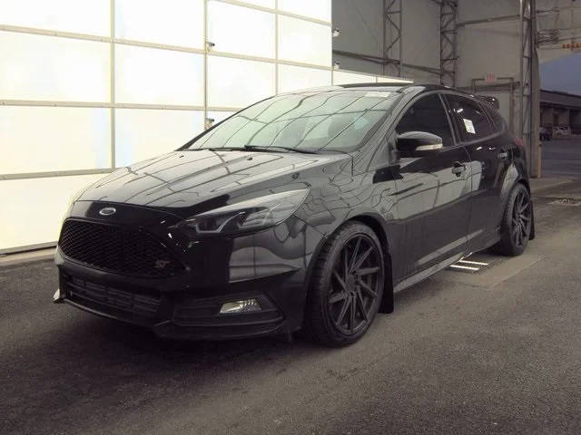 2016 Ford Focus ST FWD photo