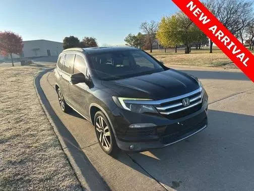 2016 Honda Pilot Touring AWD photo