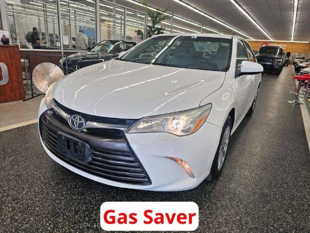 2015 Toyota Camry LE FWD photo