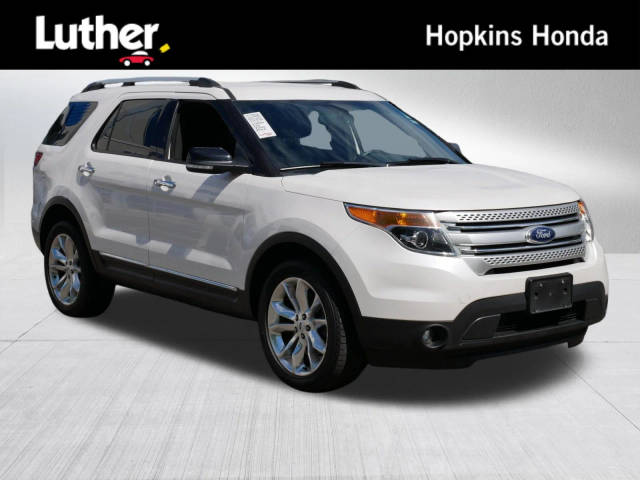 2015 Ford Explorer XLT 4WD photo