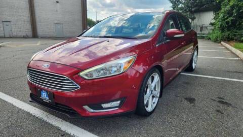 2016 Ford Focus Titanium FWD photo