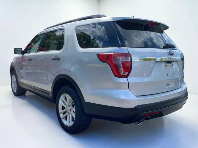 2016 Ford Explorer Base 4WD photo