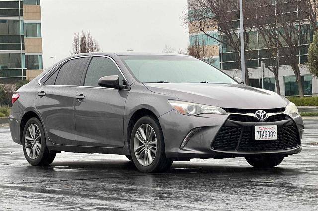 2016 Toyota Camry SE FWD photo