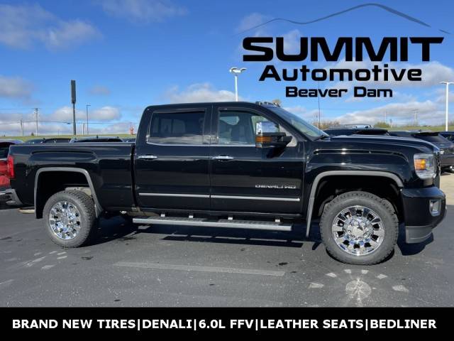 2016 GMC Sierra 2500HD Denali 4WD photo