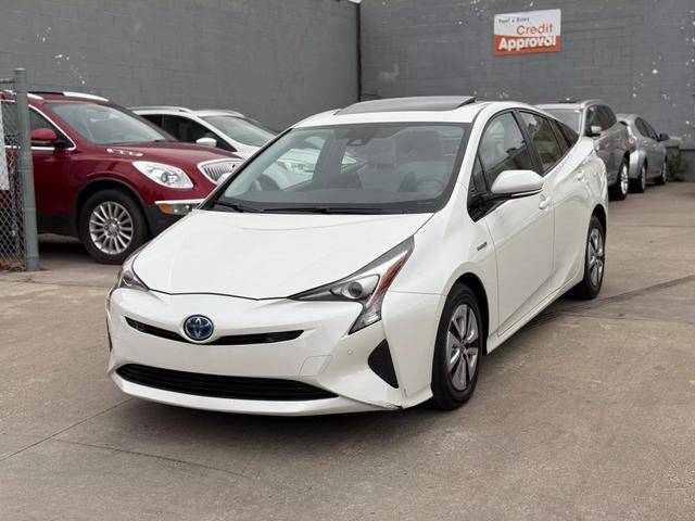 2016 Toyota Prius Four FWD photo