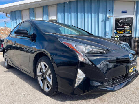 2016 Toyota Prius Three Touring FWD photo