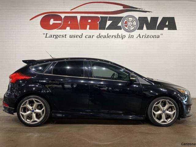 2016 Ford Focus ST FWD photo