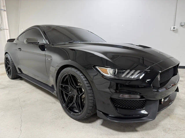 2016 Ford Mustang Shelby GT350 RWD photo
