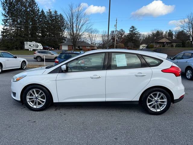 2016 Ford Focus SE FWD photo