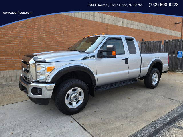 2016 Ford F-250 Super Duty XLT 4WD photo