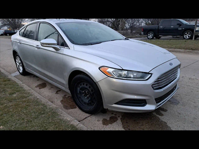 2016 Ford Fusion SE FWD photo