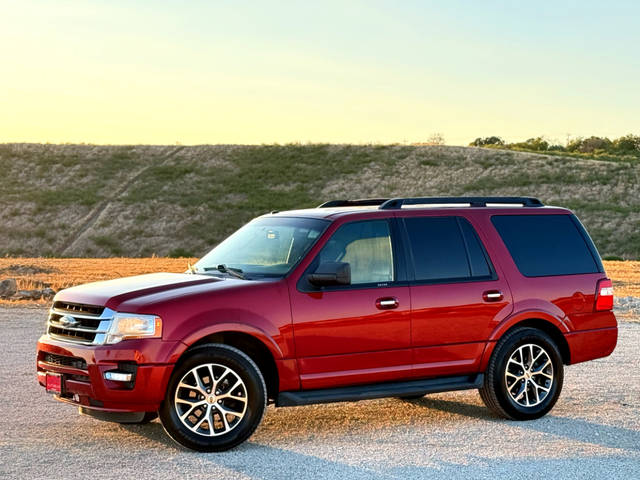 2016 Ford Expedition XLT RWD photo