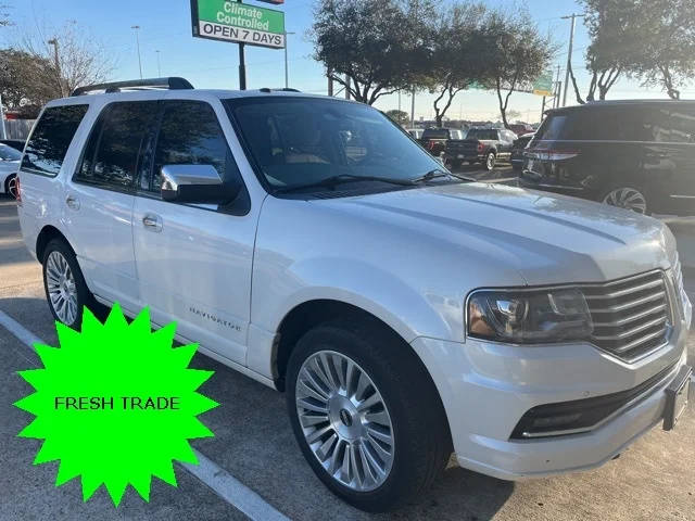 2016 Lincoln Navigator Select RWD photo