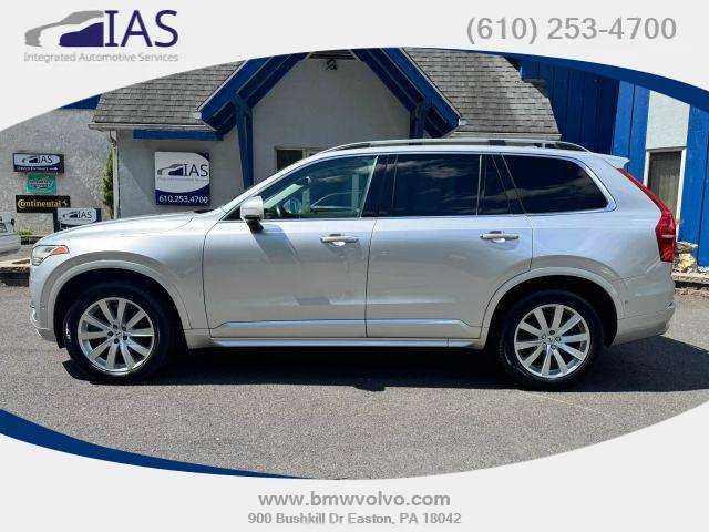 2016 Volvo XC90 T6 Momentum AWD photo