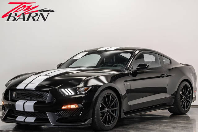 2016 Ford Mustang Shelby GT350 RWD photo