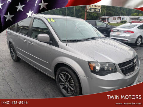 2016 Dodge Grand Caravan SE Plus FWD photo