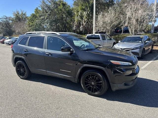 2016 Jeep Cherokee Latitude FWD photo