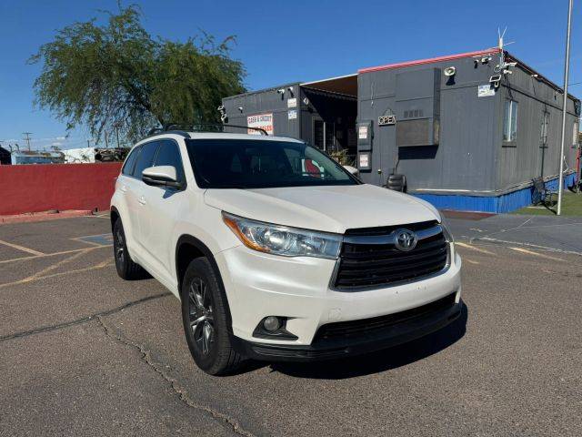 2016 Toyota Highlander XLE FWD photo