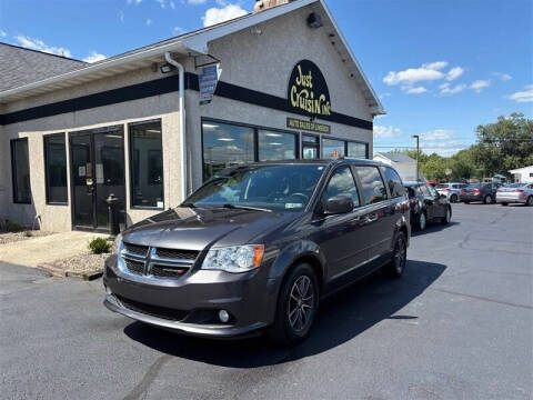 2016 Dodge Grand Caravan SXT Plus FWD photo