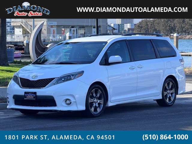 2016 Toyota Sienna SE FWD photo