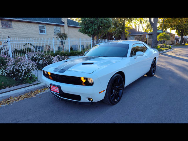 2016 Dodge Challenger SXT Plus RWD photo