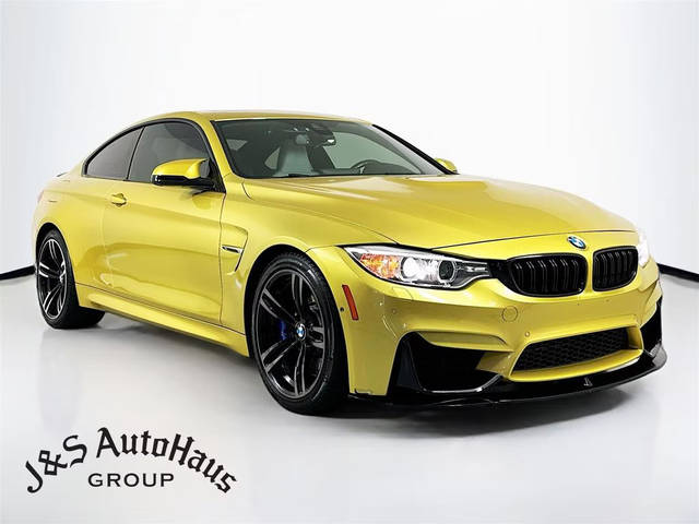 2015 BMW M4  RWD photo