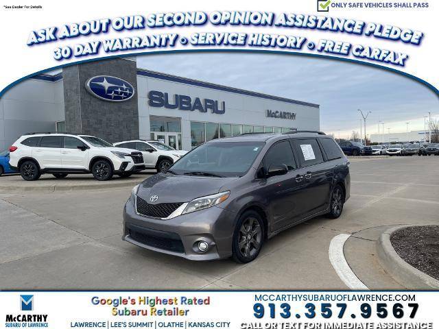 2016 Toyota Sienna SE Premium FWD photo