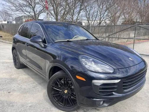 2016 Porsche Cayenne S AWD photo