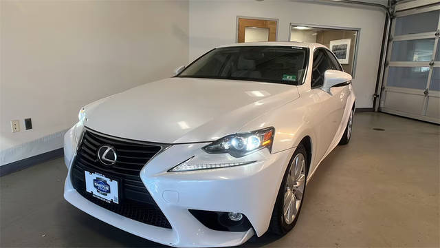 2016 Lexus IS AWD photo