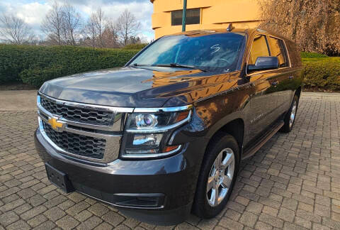 2016 Chevrolet Suburban LT 4WD photo