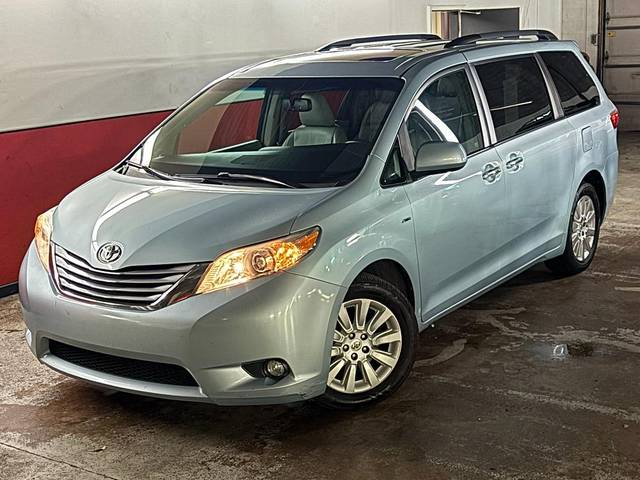 2016 Toyota Sienna XLE AWD photo