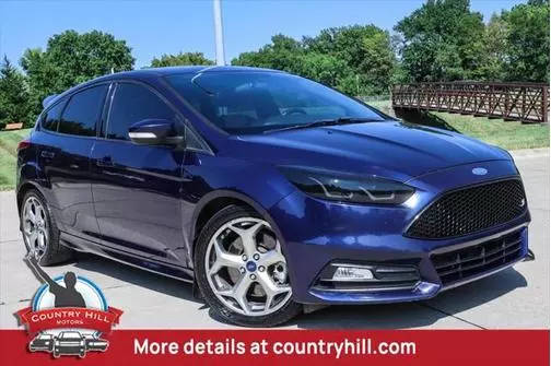 2016 Ford Focus ST FWD photo