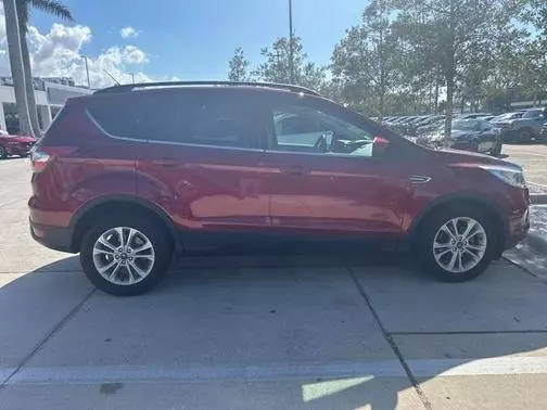 2017 Ford Escape SE FWD photo