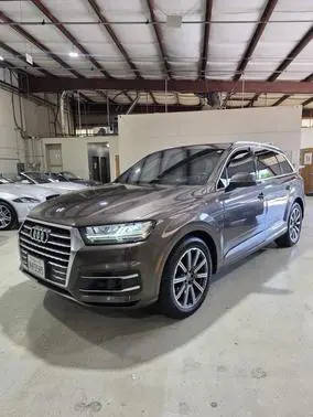 2017 Audi Q7 Prestige AWD photo