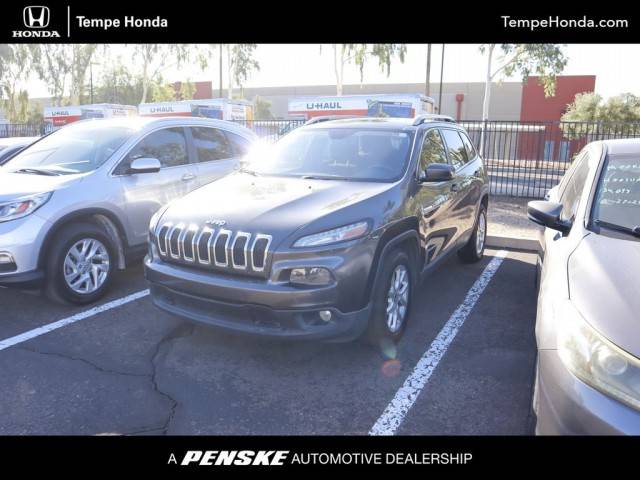 2016 Jeep Cherokee Latitude FWD photo