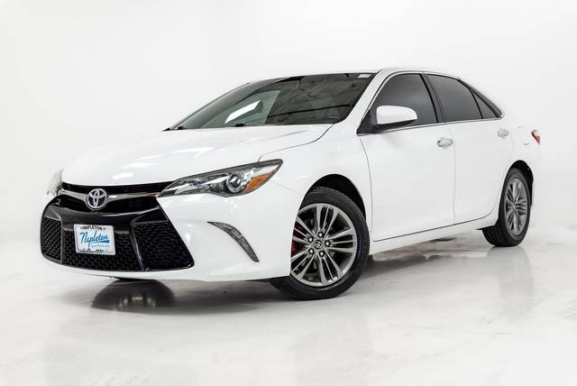 2016 Toyota Camry SE FWD photo