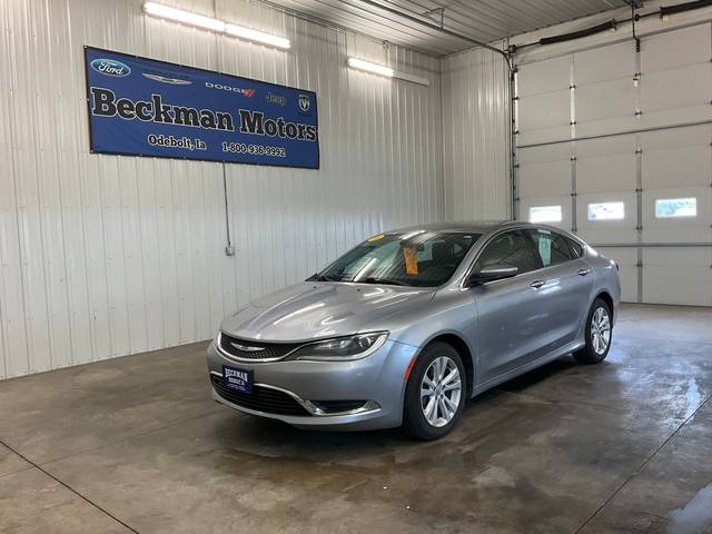 2016 Chrysler 200 Limited Platinum FWD photo