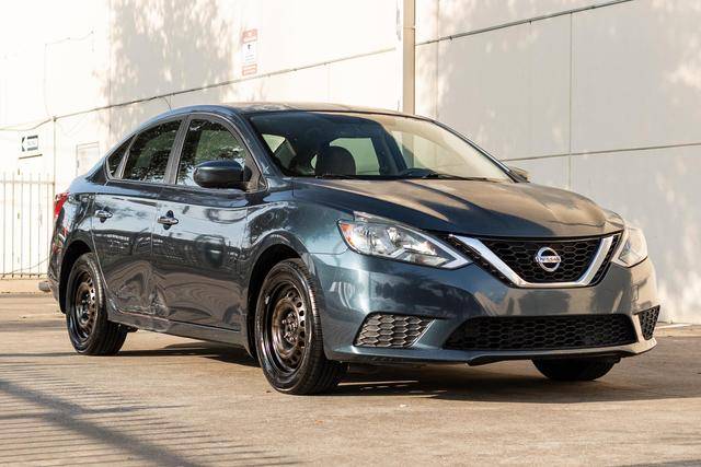 2016 Nissan Sentra SV FWD photo