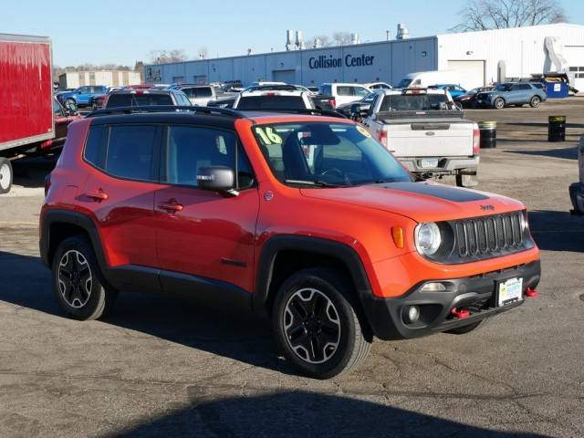 2016 Jeep Renegade Trailhawk 4WD photo