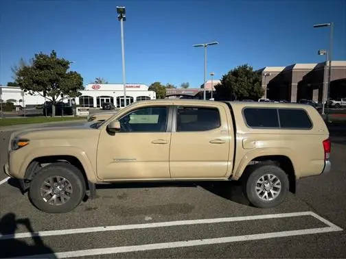 2016 Toyota Tacoma SR5 RWD photo