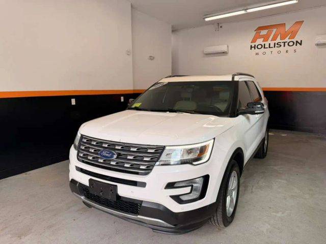 2016 Ford Explorer XLT 4WD photo