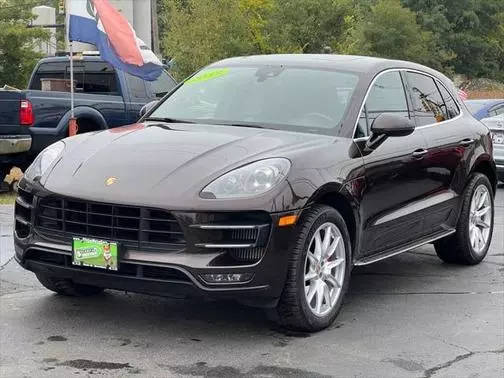 2017 Porsche Macan Turbo AWD photo